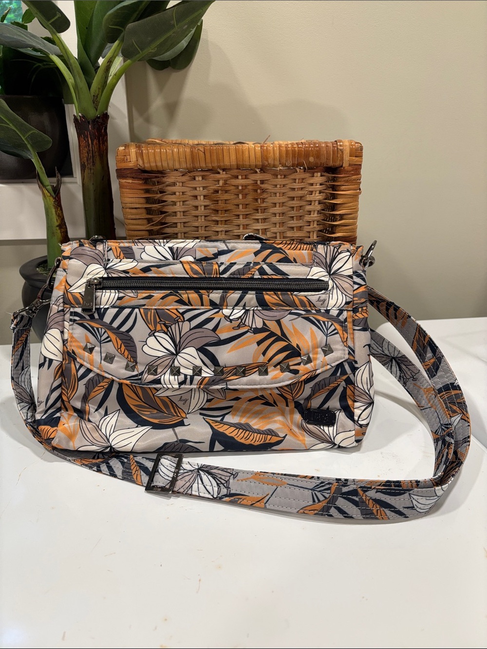 lug Pacer 2 Crossbody Bag in Lily Grey Pattern